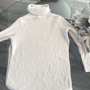 White Tunic sweater